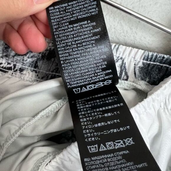 The North face run shorts xs workout women y2k teen juniors summer pocket - Picture 11 of 15